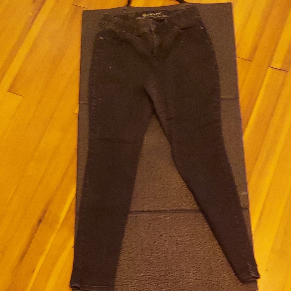 Gloria Vanderbilt Women's Dark Jeans